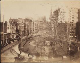 [66 Bowling Green, looking north.]