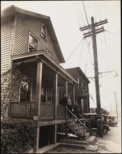 Ewen Avenue, no. 2558