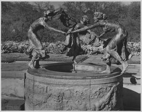 The Conservatory Gardens and the Frances Hodgson Burnett Fountain