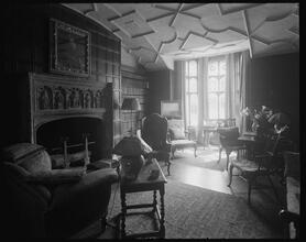 154 East 63rd Street. Leonard M. Thomas residence, library.