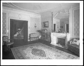 8 East 79th Street. H.  Schniewind Residence, reception room.