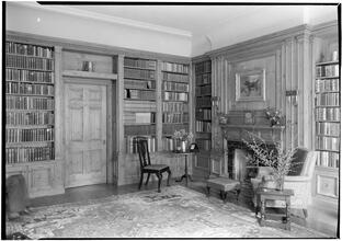Mrs. Edgar Auchincloss [residence]. Library to corner.