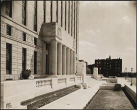 851 Grand Concourse. Bronx County Courthouse. View looking east on south terrace