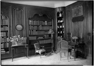 Mrs. Edgar Leonard [residence]. Corner detail of library, horizontal.