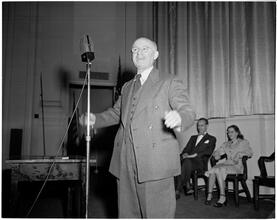 Dale Carnegie [Student in a Dale Carnegie public speaking class.]