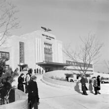 [Landplane Terminal, New York Municipal Airport.]