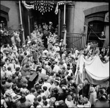 [Statue of Jesus Christ in a religious procession.]
