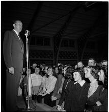Vaughn Monroe [Monroe performing on stage.]
