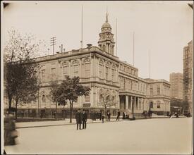 [City Hall.]