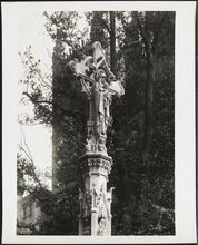 [Old Trinity Church, Astor Memorial, detail of upper part showing Virgin and child.]