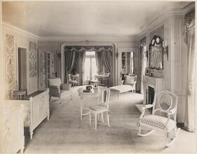 Residence of H. A. Tremaine, Cleveland. O. Owner's bedroom