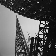 [Construction of the Trylon at the New York World's Fair site.]