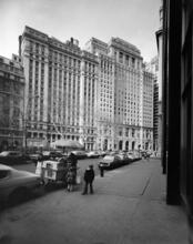 [Cunard Building, 25 Broadway.]