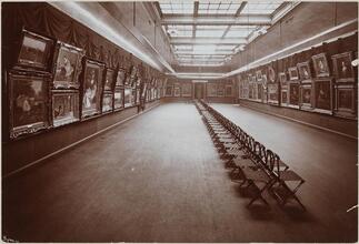[Art Gallery, 215 W. 57th St., 1905.]