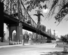 [Queensboro Bridge and Roosevelt Island Tramway.]