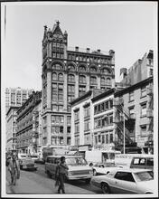 [Looking north on the eastern side of Broadway between 18th and 19th Streets.]