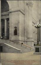 Pennsylvania Station, New York - Stairway from Main Waiting Room to Arcade. Showing Memorial to Former President A. J. Cassatt.