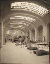 200 Central Park West. American Museum of Natural History. Interior, dinosaurs