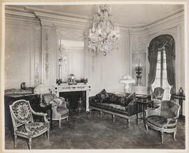 Mr. Arnold L. Scheuer's Residence 2 East 80th Street. Salon
