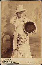 [Lillian Russell as the title role in "Patience".]