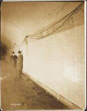 [Subway station at 96th Street and Lexington Avenue.]
