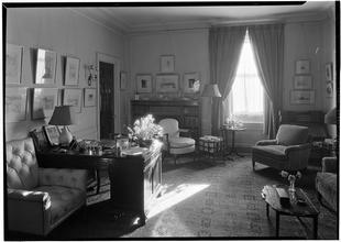W.E. Dickerman [residence]. Study, sunlighted.
