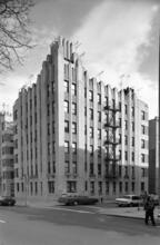 [Town Towers, 2830 Grand Concourse.]