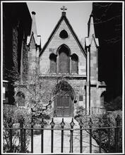 [Side entrance to First Unitarian Church.]