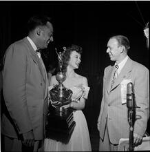 Swing Band Contest Sponsored by LOOK [Receiving a trophy.]