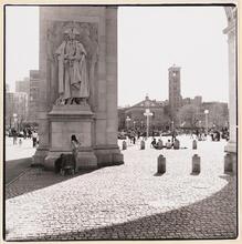 [Washington Arch and Washington Square.]