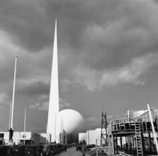 [Construction at the New York World's Fair site, showing Trylon and Perisphere.]