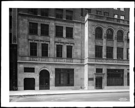 475 5th Avenue. Farmers' Loan and Trust, detail of East 41st Street base.