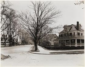 [Broadway, Flushing.]