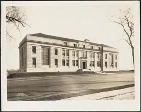 East 158th Street and Grand Concourse. Fleischmann Laboratories