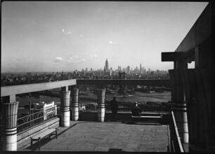 [View of Manhattan from Brooklyn.]