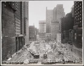 42nd St. Side [Lincoln Building construction.]