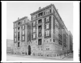 230-233 Riverside Drive at the corner of West 95th Street. The Robert Fulton Apartment House.