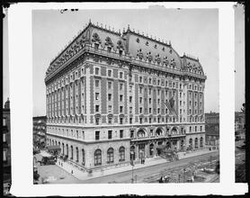 Broadway between 44th and 45th Street. Hotel Astor.