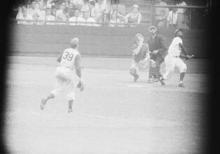 Brooklyn Dodgers vs. Cincinnati Reds