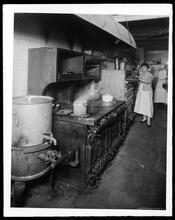 West 34th Street. Mirror Candy Kitchen, interior.