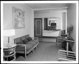 152 East 84th Street. Apartments, lobby.