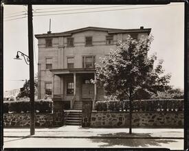 27th Avenue, no. 1422, Astoria