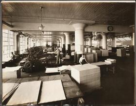 Long Island City. Metropolitan Life Insurance Company, Printing Division Building. Interior, press room