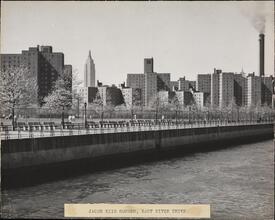 [Jacob Riis Houses, East River Drive.]