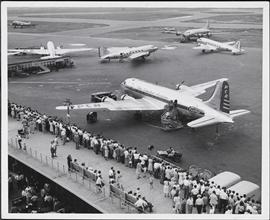 [La Guardia Airport.]