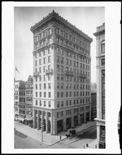 576 5th Avenue at the corner of West 47th Street. Howard Building.