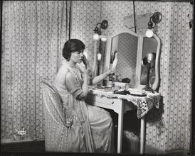 [Portrait, Mary Nash at Home.]