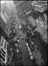[People gathered for National Recovery Administration parade on Fifth Avenue.]