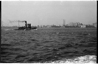 [Tugboat on the Hudson River.]