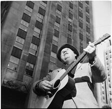 Burl Ives [Burl Ives performing.]